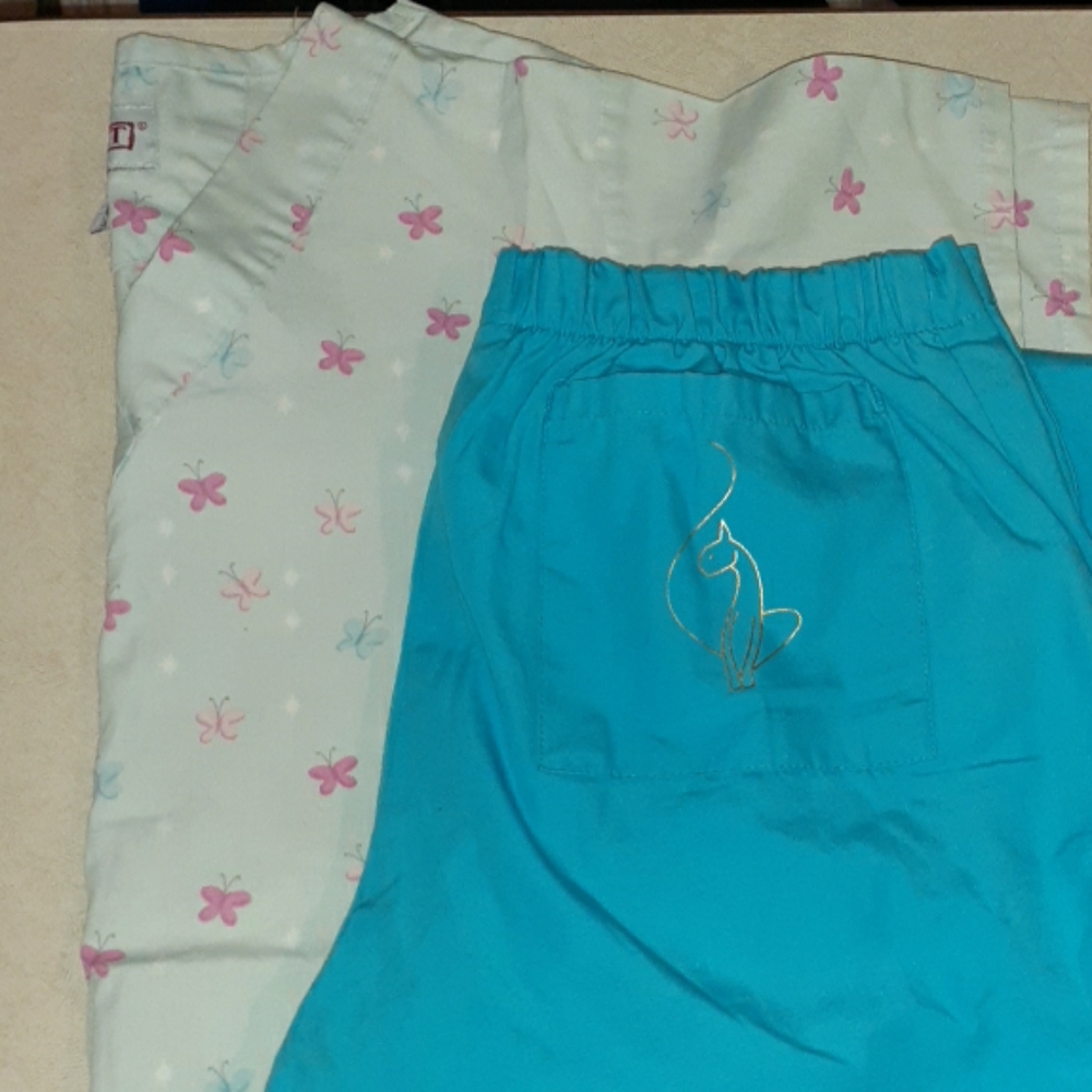 Scrubs set